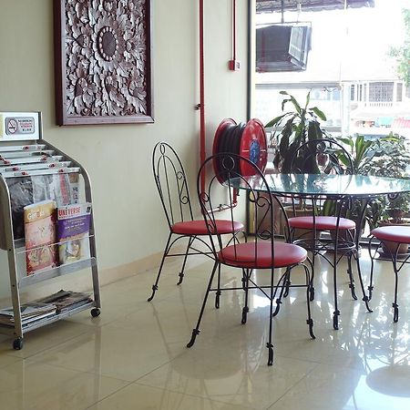 Sunnie Hotel Johor Bahru Exteriör bild