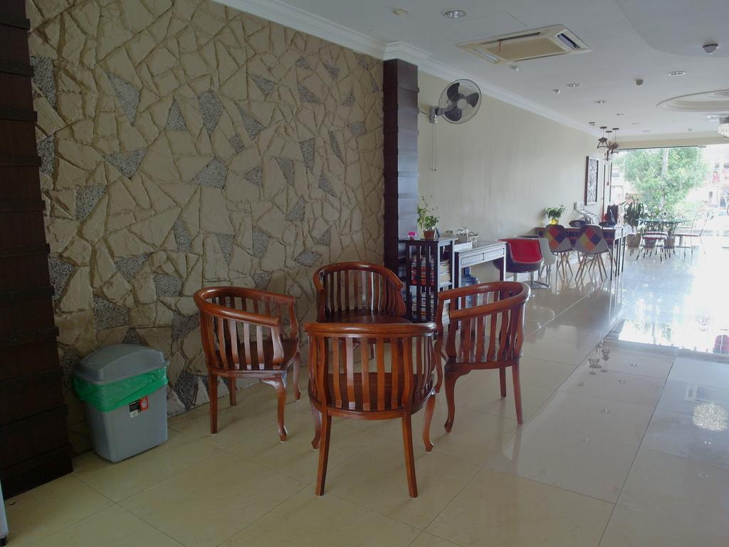 Sunnie Hotel Johor Bahru Exteriör bild