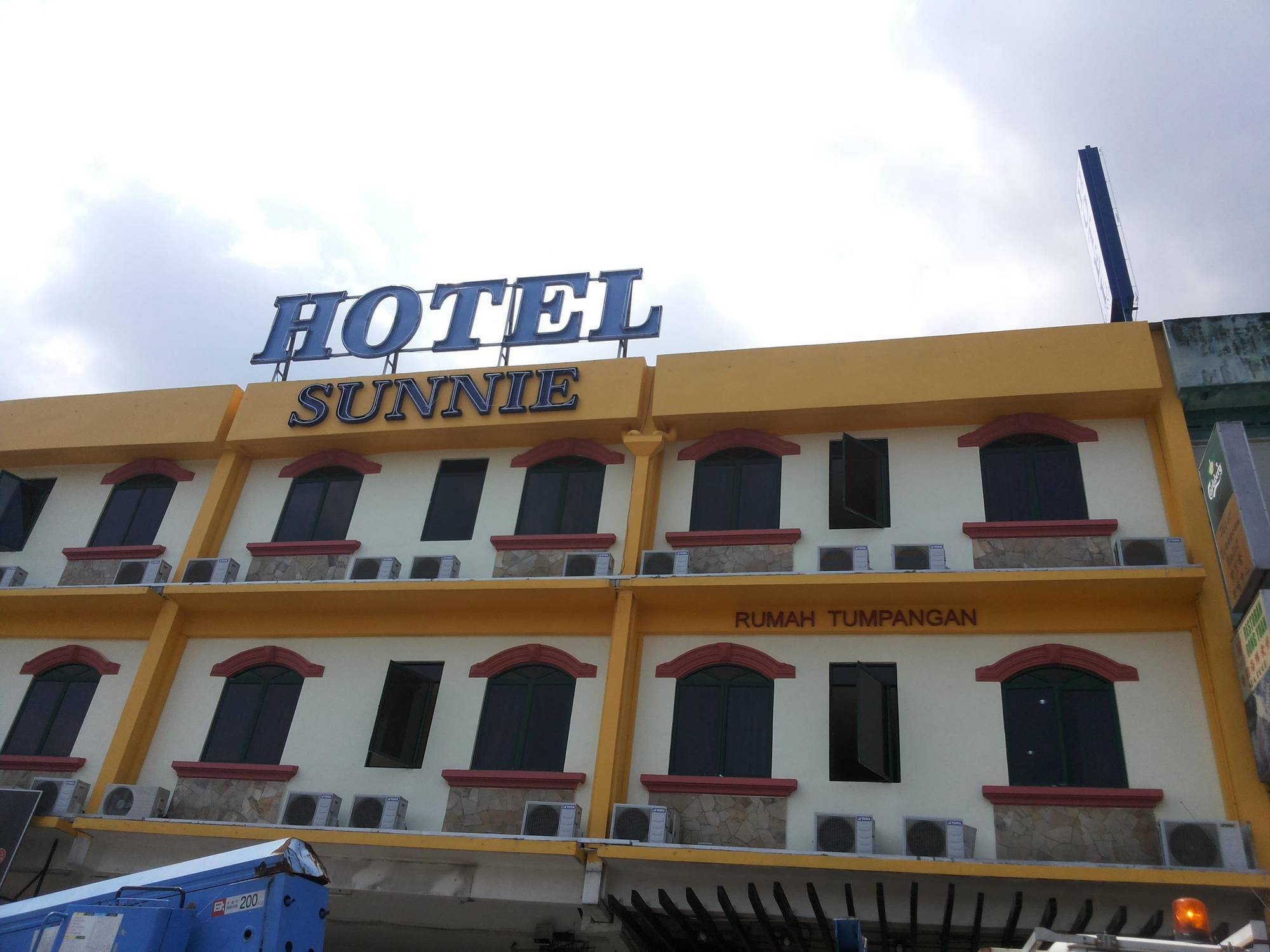 Sunnie Hotel Johor Bahru Exteriör bild